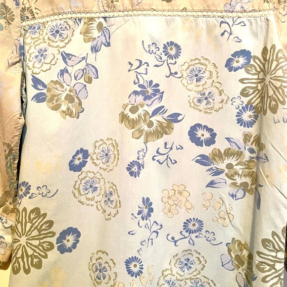 Harmony & Vine Button Down Top Floral Long Sleeve Shirt Medium - Picture 5 of 6